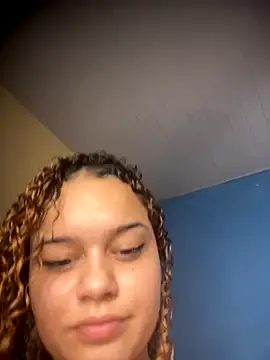 Snapshot of Lolacavalona chatting on October 1, 2025, 6:03 pm Lolacavalona online show from October 1, 2025, 6:03 pm