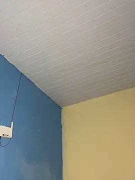 Snapshot of Lolacavalona chatting on November 18, 2025, 4:28 am Lolacavalona online show from November 18, 2025, 4:28 am