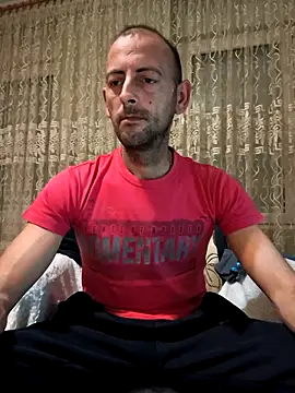 Snapshot of Cirkon1984 chatting on February 12, 2025, 4:11 pm Cirkon1984 online show from February 12, 2025, 4:11 pm