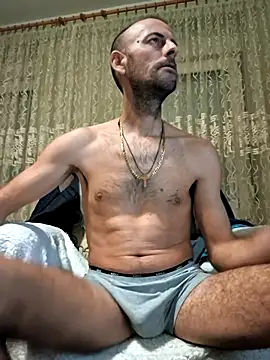 Snapshot of Cirkon1984 chatting on February 14, 2025, 7:23 pm Cirkon1984 online show from February 14, 2025, 7:23 pm