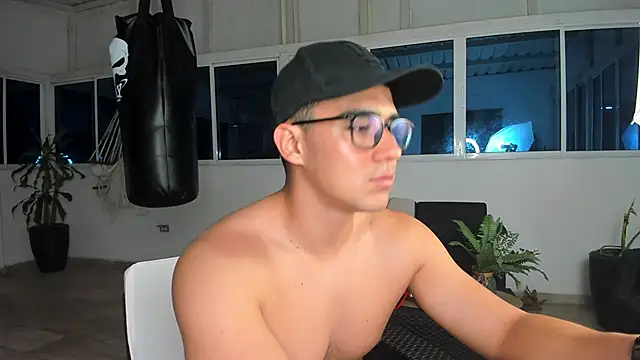 owengray2n online show from December 9, 2024, 3:40 am