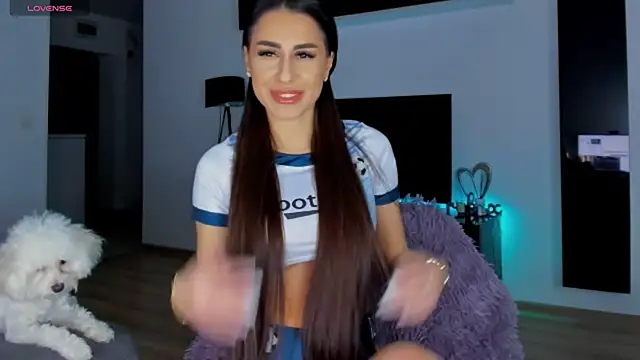 Snapshot of K_chic chatting on February 6, 2025, 4:58 pm K chic online show from February 6, 2025, 4:58 pm