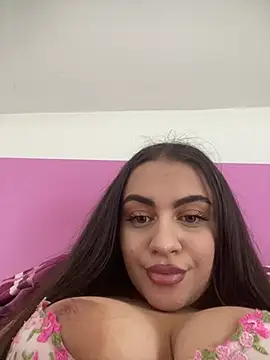 ayshalove online show from March 18, 2025, 2:04 pm