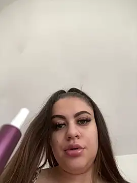 ayshalove online show from March 22, 2025, 9:24 am