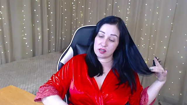 Snapshot of JillStevens chatting on February 2, 2026, 5:17 am JillStevens online show from February 2, 2026, 5:17 am