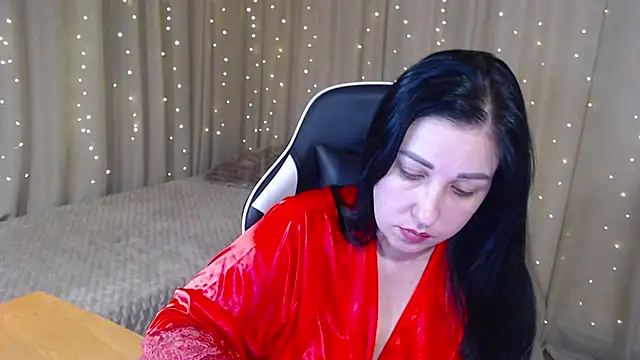 Snapshot of JillStevens chatting on February 3, 2026, 2:53 am JillStevens online show from February 3, 2026, 2:53 am