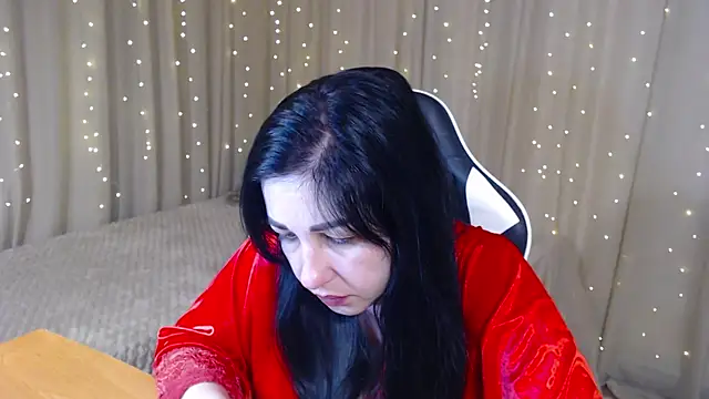 Snapshot of JillStevens chatting on February 6, 2026, 2:05 am JillStevens online show from February 6, 2026, 2:05 am