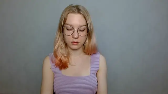 Snapshot of cindi_hot chatting on January 10, 2025, 8:18 am cindi hot online show from January 10, 2025, 8:18 am