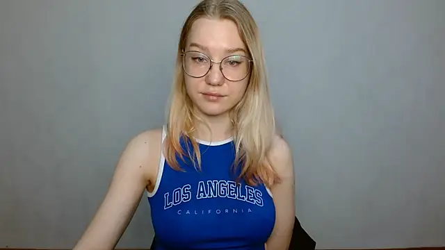 Snapshot of cindi_hot chatting on February 8, 2025, 11:33 am cindi hot online show from February 8, 2025, 11:33 am