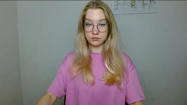 Snapshot of cindi_hot chatting on September 19, 2025, 10:27 am cindi hot online show from September 19, 2025, 10:27 am