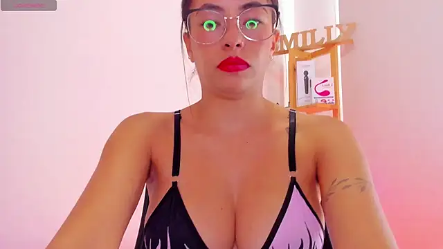 EmillySanders online show from March 7, 2025, 3:39 pm