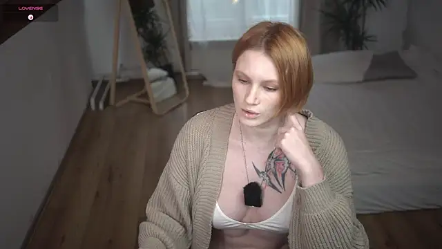 AkaneiroDemon online show from January 14, 2025, 1:38 pm