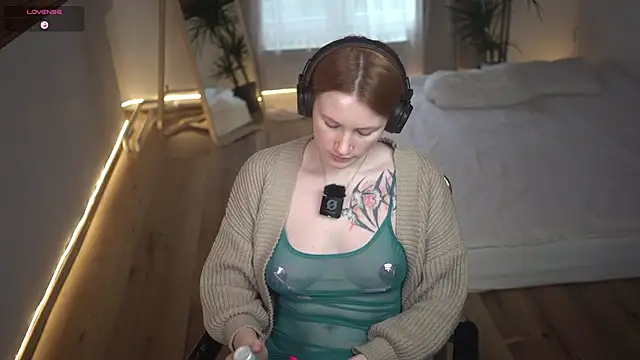 AkaneiroDemon online show from January 23, 2025, 1:56 pm