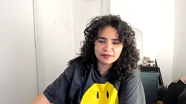 cinnamon rosa online show from December 4, 2024, 1:14 am