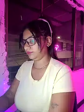 Sofythom1 online show from December 5, 2024, 12:30 am