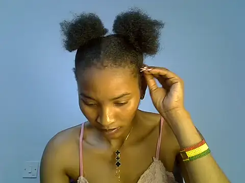 cute-alexis online show from November 14, 2025, 10:29 pm