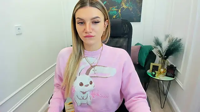 SelenaeMoore online show from February 6, 2026, 3:22 am