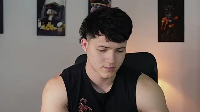 Hazzan Velez online show from April 22, 2026, 8:21 pm