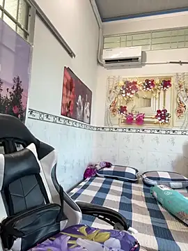 NDith online show from April 10, 2026, 9:14 am