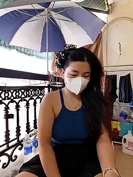 lyna bl online show from November 25, 2025, 1:49 am