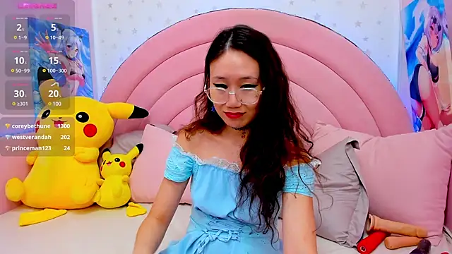 Nao  Chan  online show from February 14, 2025, 8:10 am