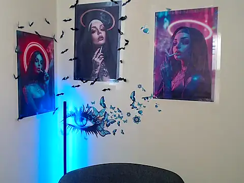 StrangerGi online show from February 19, 2026, 1:29 pm