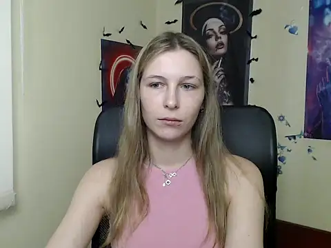 StrangerGi online show from June 17, 2026, 6:16 am