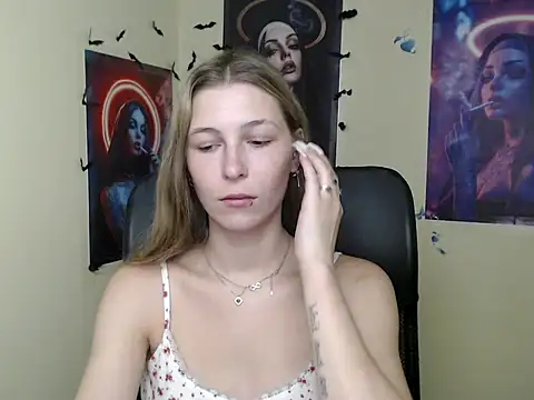 StrangerGi online show from July 3, 2026, 6:20 am