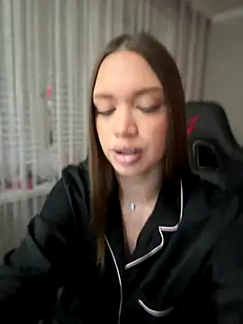 bunnyrich online show from October 31, 2025, 5:47 pm