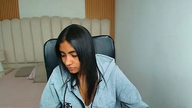 shaneelle online show from February 9, 2026, 3:10 am