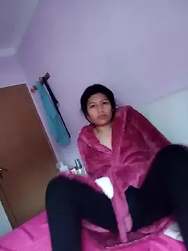 Snapshot of katymojadit chatting on January 8, 2025, 3:17 pm katymojadit online show from January 8, 2025, 3:17 pm