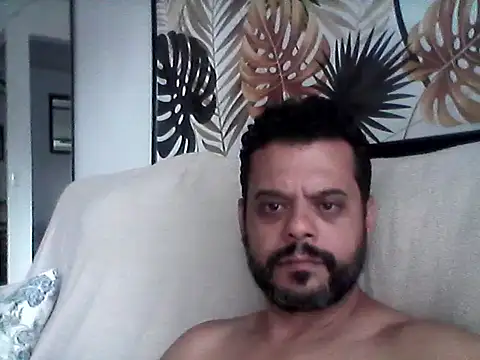 HornyBeachBoyBR online show from March 5, 2026, 1:40 pm