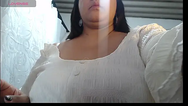 Snapshot of mia_donatto369 chatting on November 7, 2025, 12:10 am mia donatto369 online show from November 7, 2025, 12:10 am