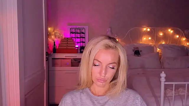 aestetick online show from January 31, 2026, 7:11 pm