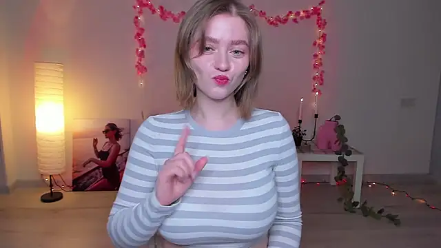 AidaPerry online show from January 16, 2025, 6:48 pm