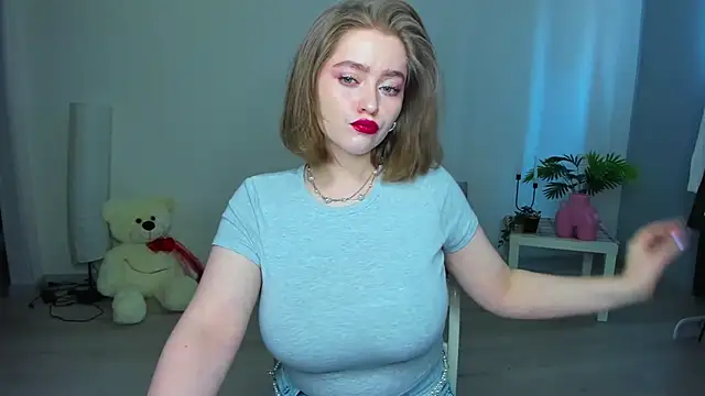 AidaPerry online show from May 4, 2026, 3:19 pm