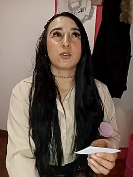 Juanamd1 online show from December 30, 2024, 9:16 am