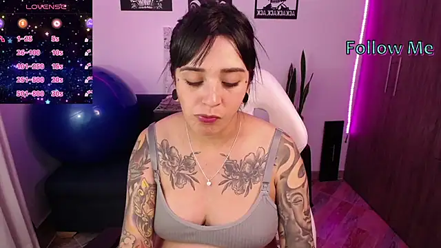 hibridaaa20 online show from April 12, 2026, 10:48 pm