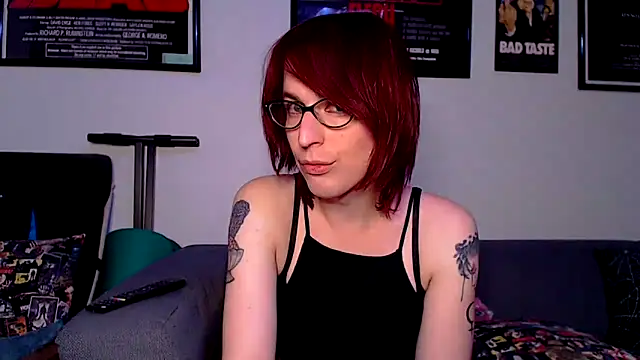 Snapshot of RyffBurnz chatting on April 14, 2026, 1:55 am RyffBurnz online show from April 14, 2026, 1:55 am