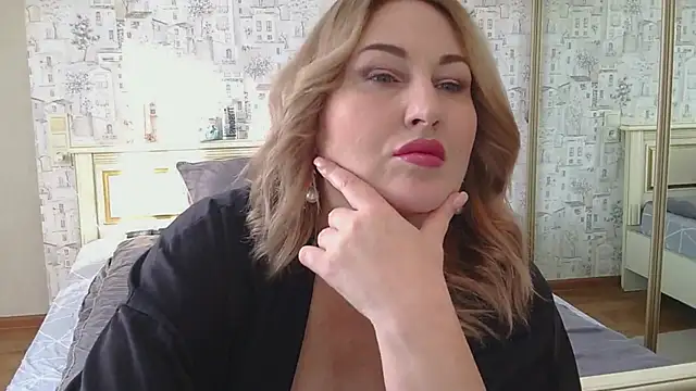 Snapshot of FOX-ME chatting on February 11, 2025, 6:40 am FOX-ME online show from February 11, 2025, 6:40 am