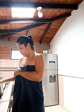 SamaraJay1 online show from April 10, 2026, 2:11 pm