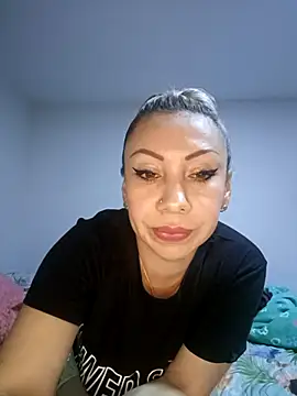 coral smitth online show from March 19, 2025, 11:57 pm