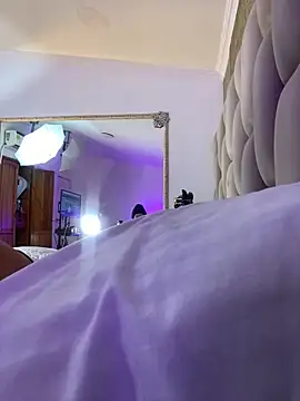 Snapshot of EmmaTorres_ chatting on December 19, 2024, 10:32 pm EmmaTorres  online show from December 19, 2024, 10:32 pm