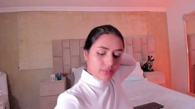 Snapshot of EmmaTorres_ chatting on December 30, 2024, 8:25 pm EmmaTorres  online show from December 30, 2024, 8:25 pm