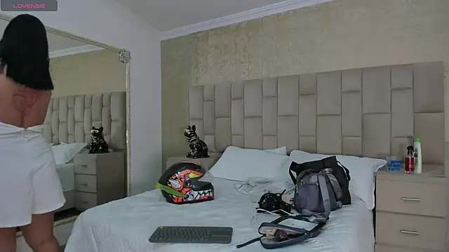 Snapshot of EmmaTorres_ chatting on January 22, 2025, 8:59 pm EmmaTorres  online show from January 22, 2025, 8:59 pm