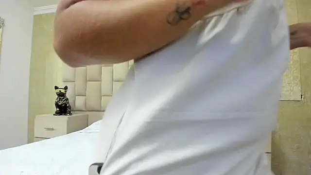 Snapshot of EmmaTorres_ chatting on September 8, 2025, 8:30 pm EmmaTorres  online show from September 8, 2025, 8:30 pm