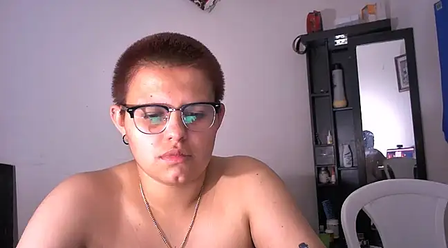 Snapshot of tatsumi_nao chatting on December 11, 2024, 5:00 am tatsumi nao online show from December 11, 2024, 5:00 am