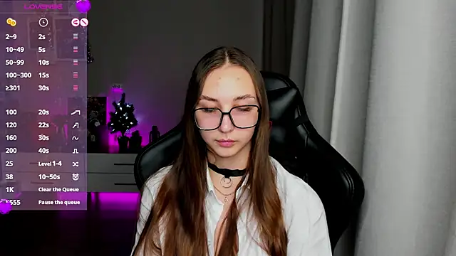 Sm0ly online show from December 29, 2024, 4:38 am