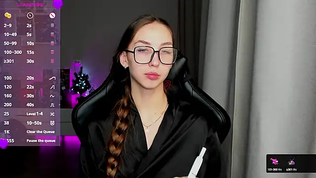 Sm0ly online show from January 4, 2025, 2:35 am