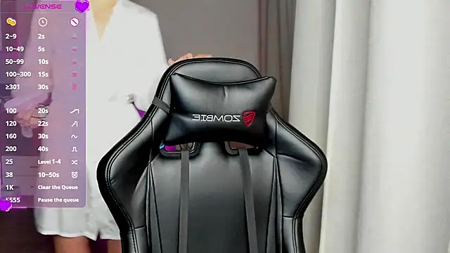 Sm0ly online show from January 13, 2025, 2:18 am